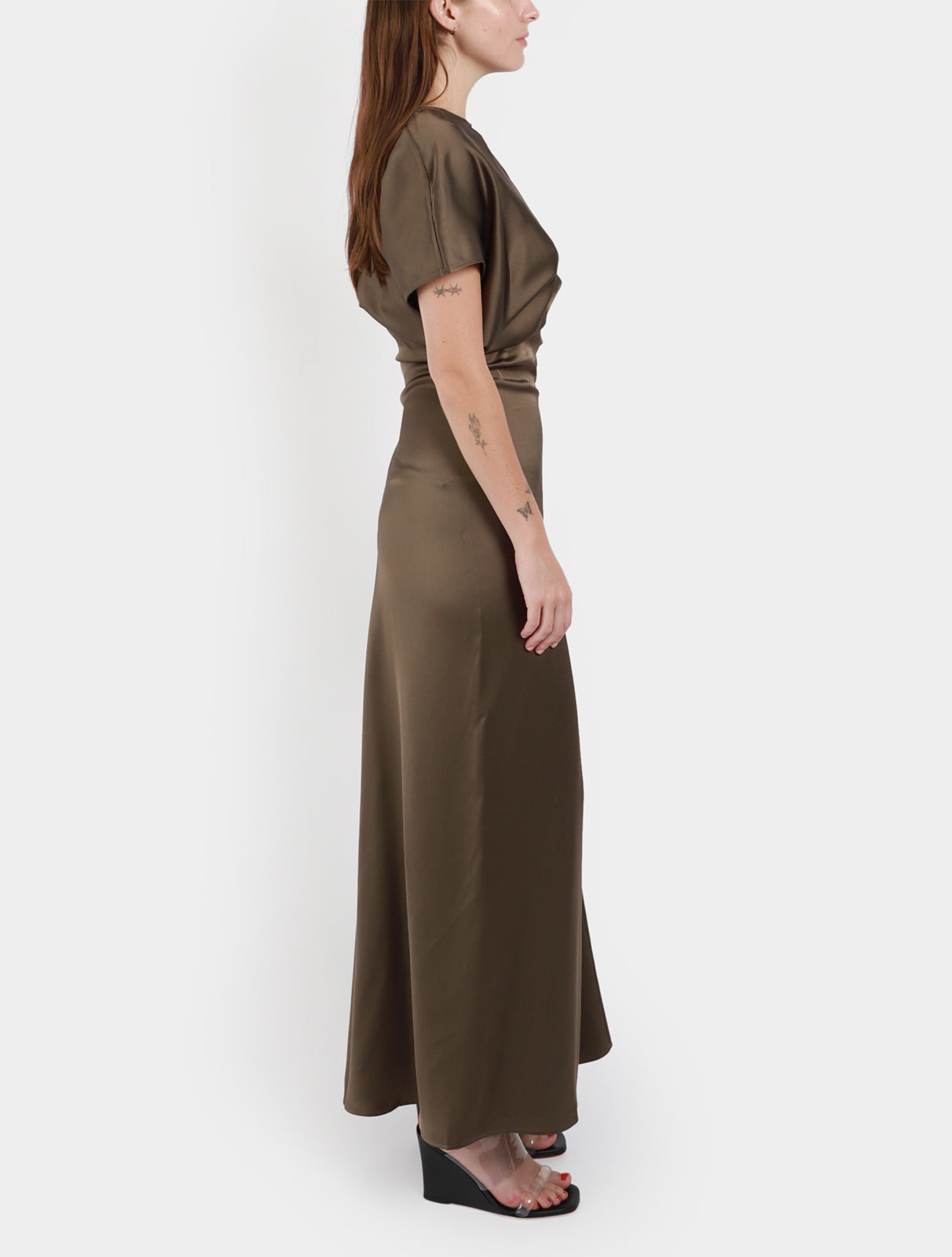 toteme-slouch-waist-dress-bay-leaf_2.jpg